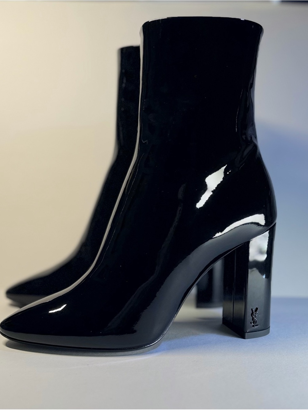 BRAND NEW. YSL Saint Laurent Black Glossy Patent Ankle Boots Size 37.5 New/Box